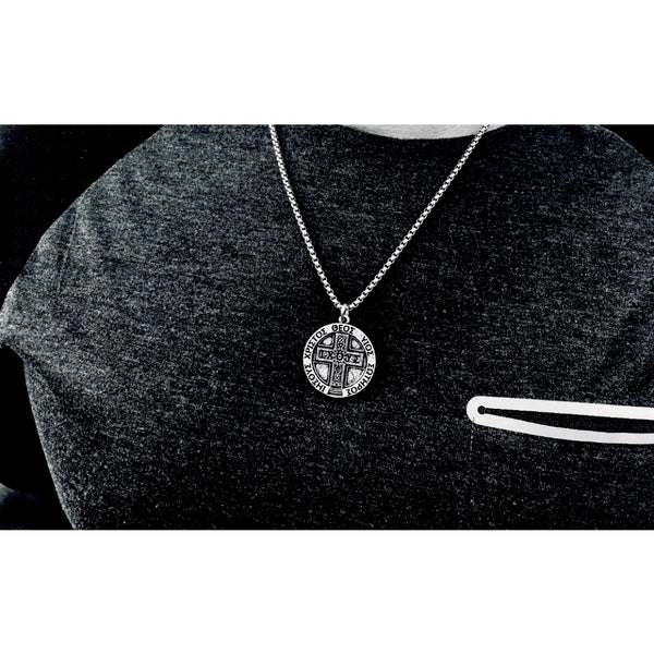 Bbeni men’s IXOYE Coin necklace