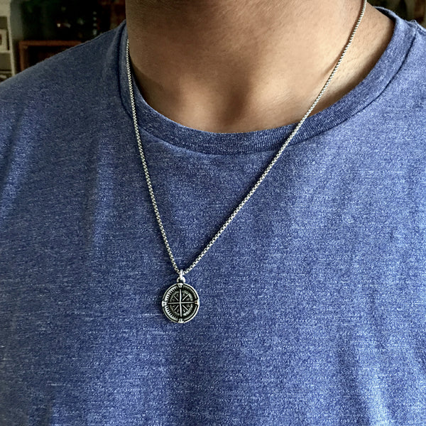 Bbeni men’s Compass necklace