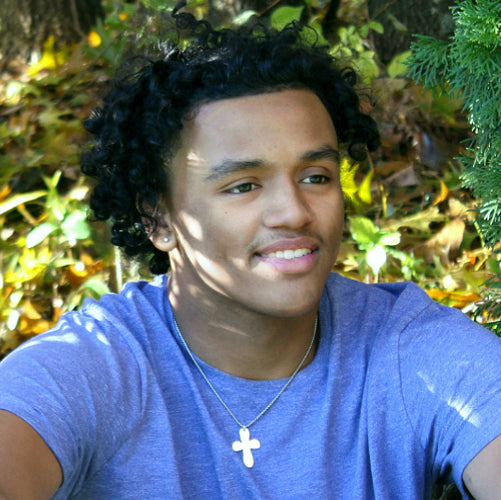 Bbeni rugged silver cross