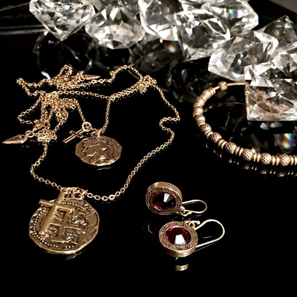 Bbeni Gold Roman head Coin necklace