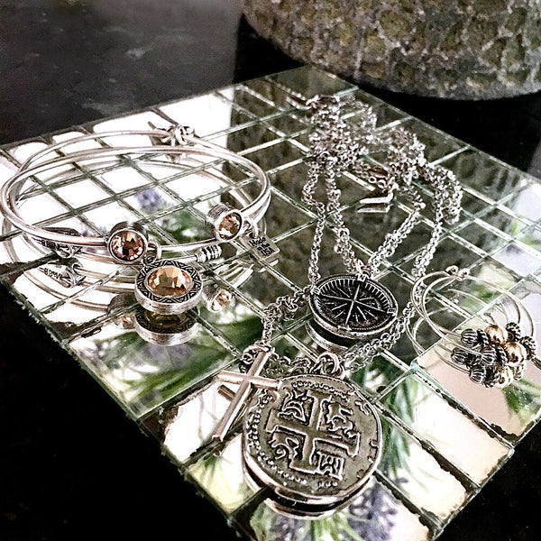 Bbeni silver Compass Coin Necklace