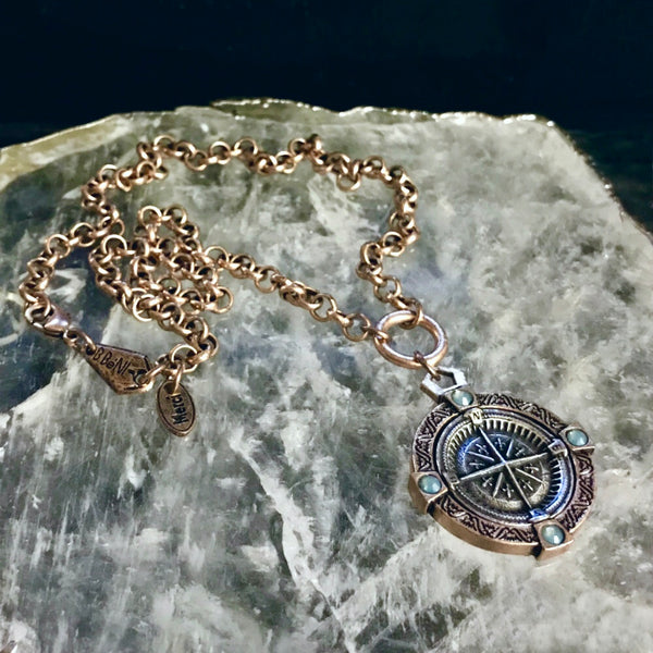 BéNI Moriel  crystal compass necklace