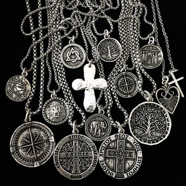 Men’s IXOYE Coin necklace
