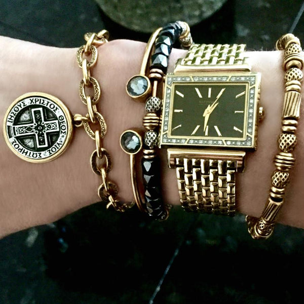 IXOYE Engraved Link Charm Bracelet