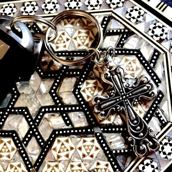 Old World Cross Key Ring