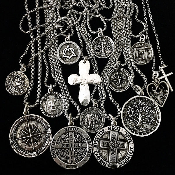 Men’s trinité coin necklace 